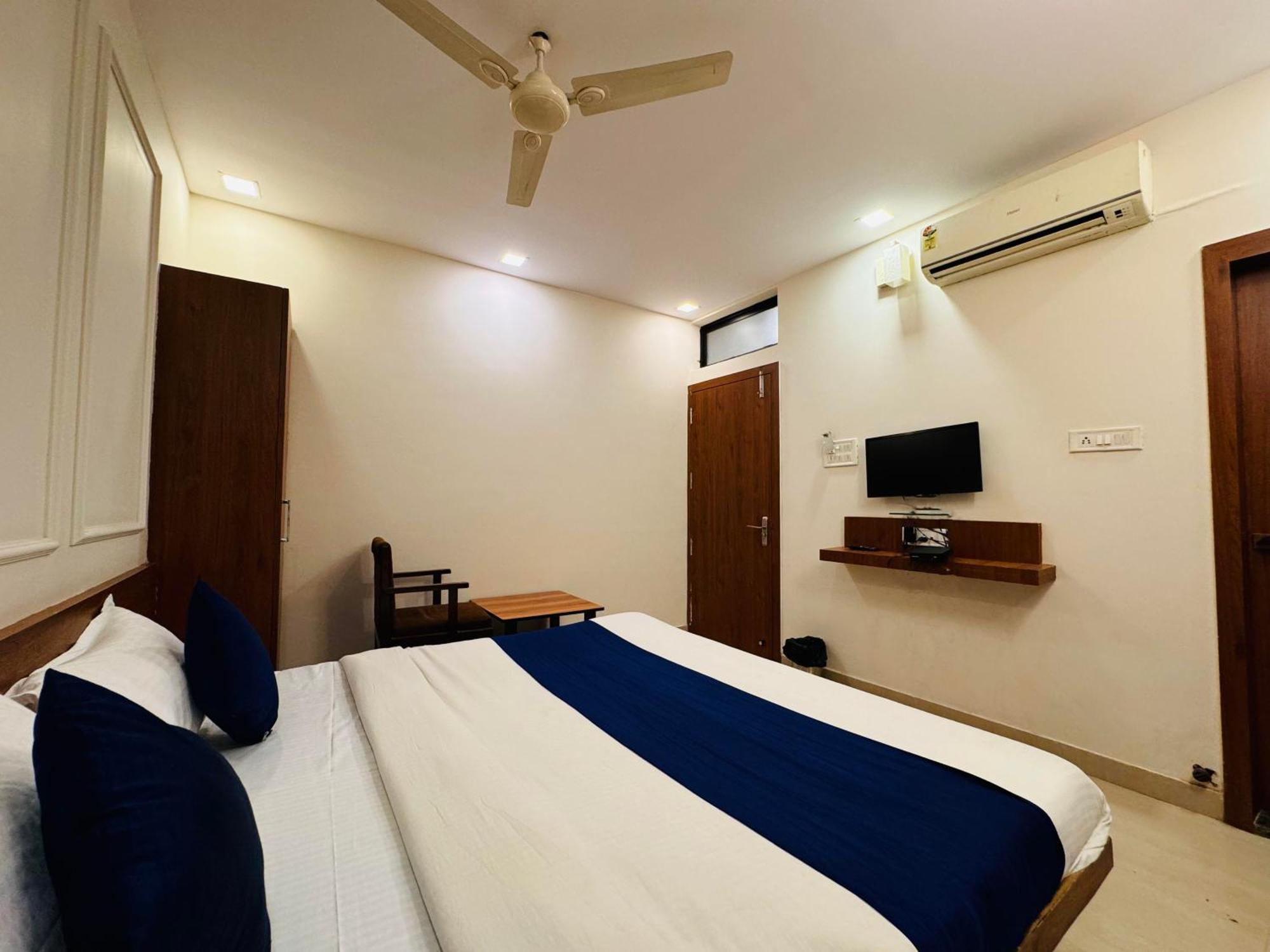 Hotel Suryodaya Ujjain Rom bilde