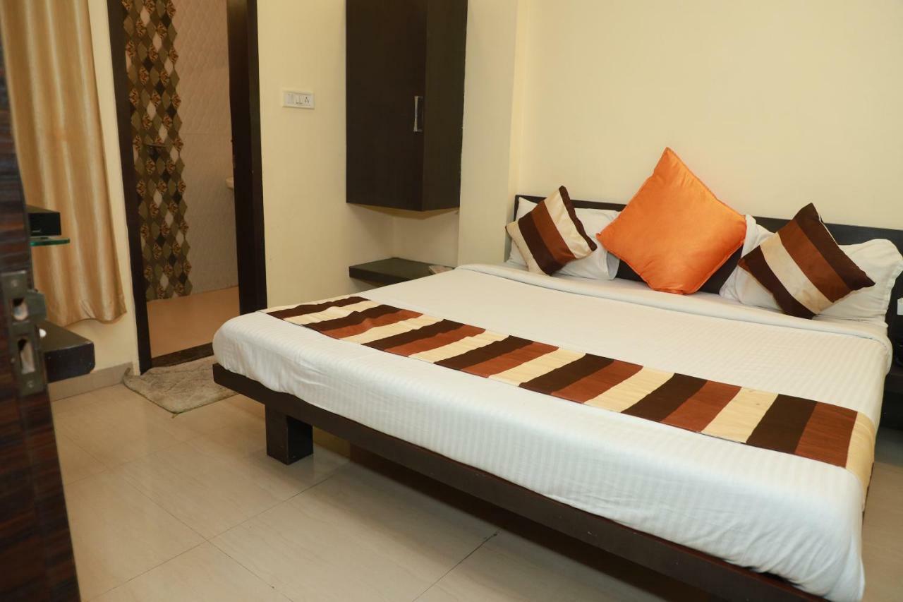 Hotel Suryodaya Ujjain Eksteriør bilde