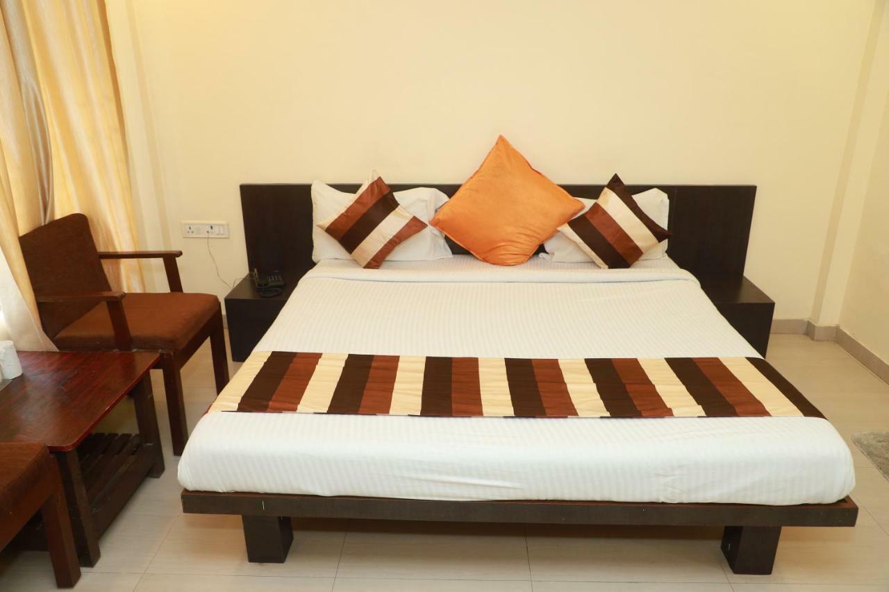 Hotel Suryodaya Ujjain Eksteriør bilde