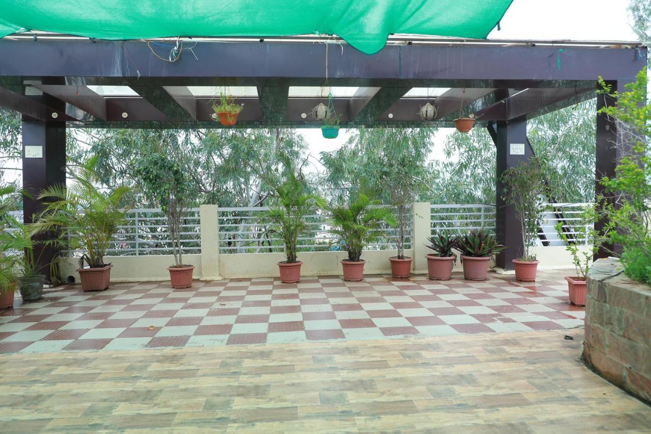 Hotel Suryodaya Ujjain Eksteriør bilde